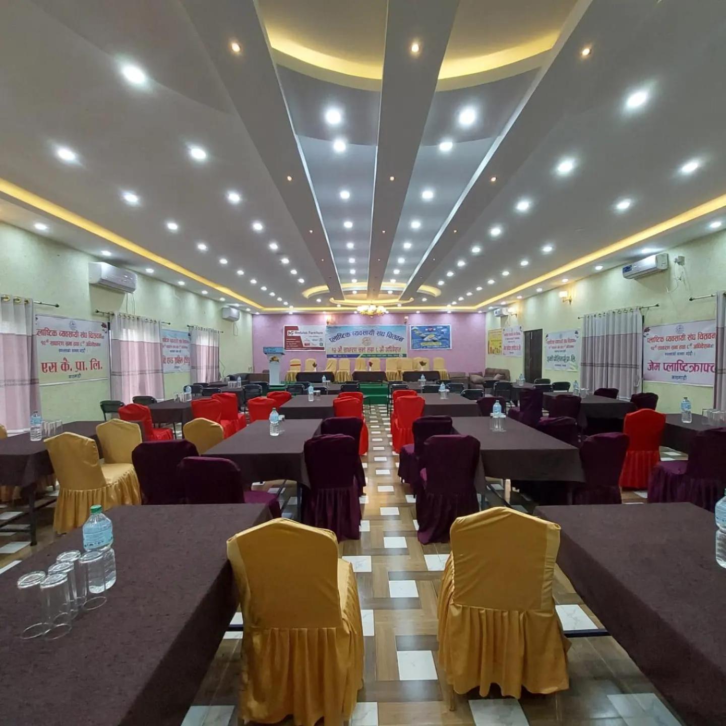 Royal Tiger Luxury Resort 4 Star Sauraha Extérieur photo